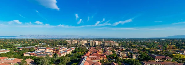 空中鸟瞰硅谷风景秀丽的天际线 — 图库照片