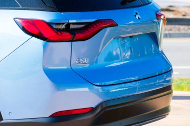 Dikiz aynası yakın plan. Nio Es8 spor araç