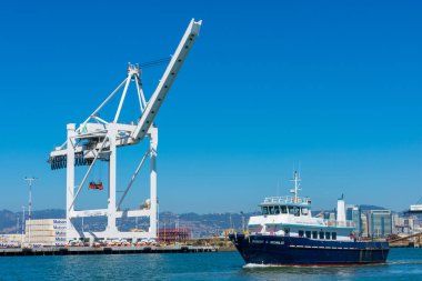 Deniz Bilim Enstitüsü 'nden araştırma gemisi Robert G. Brownlee.