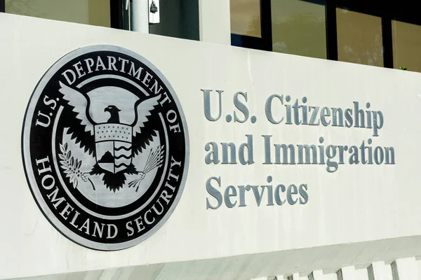 Serviços de cidadania e imigração dos EUA — Fotografia de Stock