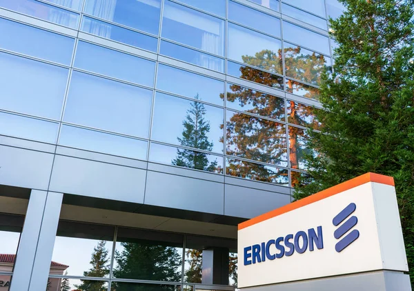 Ericsson, la oficina de la compañía sueca de redes y telecomunicaciones es Silicon Valley — Foto de Stock