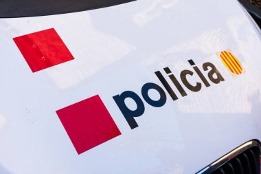 Mossos d 'Esquadra' daki polis imzası Katalonya devriye aracının özerk polisi.