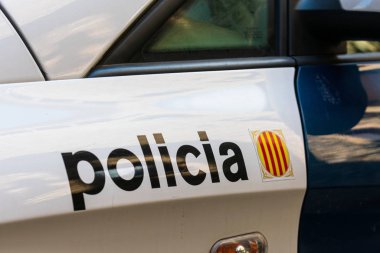 Mossos d 'Esquadra' daki polis imzası Katalonya devriye aracının özerk polisi.