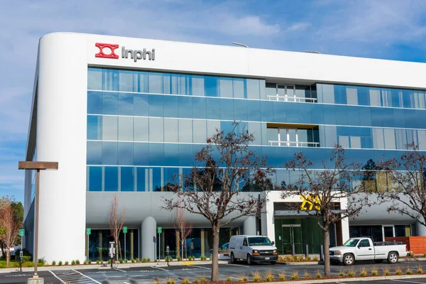 Inphi Corporation sede campus exterior y fachada en Silicon Valley, centro de alta tecnología del Área de la Bahía de San Francisco — Foto de Stock