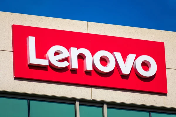 Lenovo sign atop headquarters building in Silicon Valley. Lenovo Group Limited is a computer manufacturing company — 스톡 사진