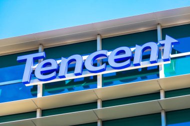 Silikon Vadisi ofisindeki Tencent logosu Çin 'in çok uluslu holdingi.