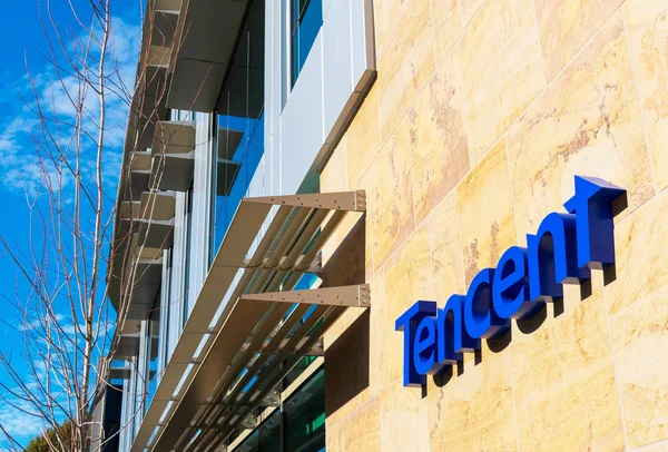 Tencent logo on Silicon Valley office a Chinese multinational conglomerate holding company — Stock Photo, Image