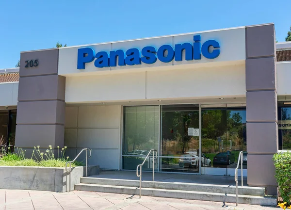 Panasonic firma en la empresa de investigación y desarrollo de productos edificio de oficinas en Silicon Valley — Foto de Stock