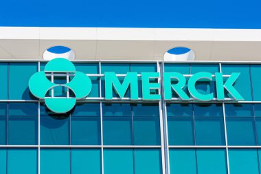 Kaiser Permanente tıp bürosunun girişi ve dışı. Kaiser Permanente, San Jose, California, Usa - 2020 yılında kurulmuş bir Amerikan entegre bakım konsorsiyumu.