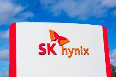 SK hynix logosu, Kelebek maskotu SK hynix America 'da Güney Kore hafıza tedarikçisi San Jose, California, ABD - 2020
