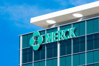 Silikon Vadisi 'ndeki Merck Araştırma Laboratuvarları' nda Merck imzası. Merck Co., ABD 'nin Güney San Francisco şehrinde bulunan çok uluslu bir ilaç şirketidir.