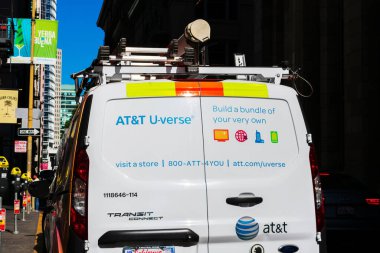 AT T marka minibüs, U-verse üçlü oyun telekomünikasyon servisleri San Francisco, California, ABD - Şubat 2020