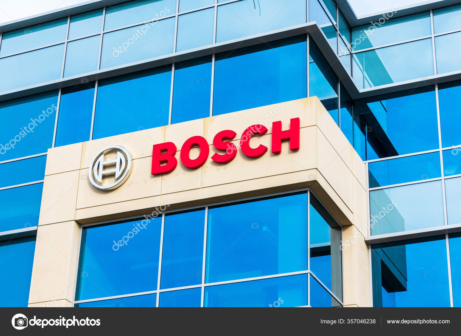 Logotipo Red Bosch Fachada Vidro Escritório Bosch Research Technology  Center — Foto editorial © MichaelVi #357046238, image size:1600x1167