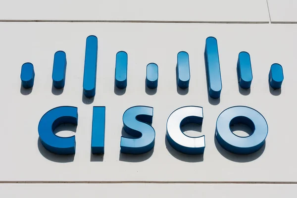 Logo Cisco Pobliżu Kampusu Cisco Dolinie Krzemowej Niebieskie Logo Przedstawiać — Zdjęcie stockowe