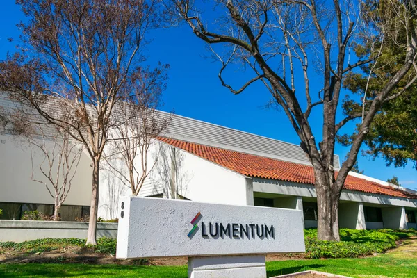 Lumentum Logo Corporate Headquarters Campus Lumentum Holdings Silicon Valley San — Stock Photo, Image