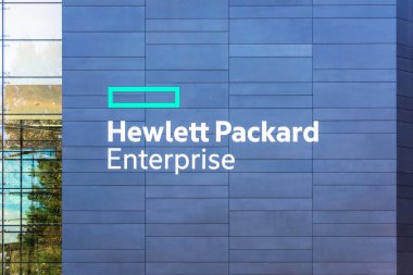 Hewlett Packard Atılgan logosu ve imzası. HPE şirketi, Palo Alto, Kaliforniya, ABD - 2020 yılında kurulmuş çok uluslu bir bilgi teknolojisi şirketidir.