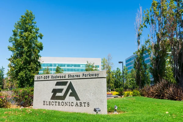 美国加州红杉市旧金山湾区高科技中心硅谷电子游戏公司总部的电子艺术标志 2019 — 图库照片