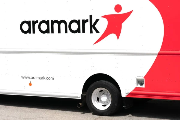 Знак Арамарка Логотип Фургоне Доставки Aramark Corporation Американский Поставщик Продуктов — стоковое фото