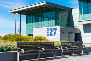 27. iskele. Tarihi Embarcadero rıhtımındaki James R. Herman Cruise Terminali 'nin dış görünüşü - San Francisco, CA, USA - 2019