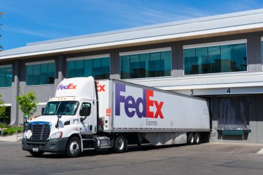 FedEx Express nakliye kamyonu, San Jose, Kaliforniya, ABD - 2020
