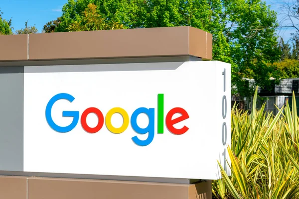 Cerca Logotipo Google Cartel Cerca Oficina Empresa Multinacional Tecnología Mountain — Foto de Stock