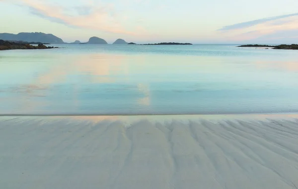Wunderschöne Meereslandschaft Mit Weißem Sand — kostenloses Stockfoto