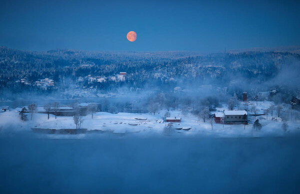 Winter night view of the small city — Stock Image Winter Night View Small City — Stock Photo, Image