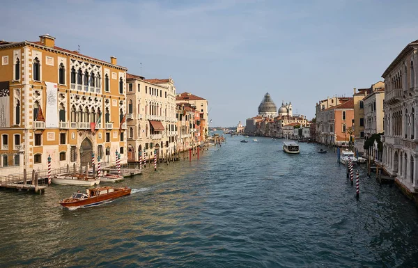 美丽的威尼斯的运河和角落的照片 — 图库照片