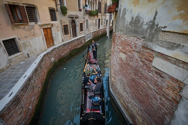 Calle Estrecha Venecia Italia — Foto de Stock