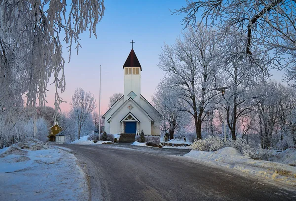 Vista Panoramica Del Paesaggio Architettonico Urbano Con Chiesa Inverno — Foto Stock