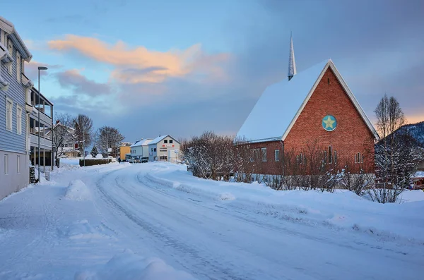 Architettura Tradizionale Della Chiesa Locale Nella Stagione Invernale Harstad Norvegia — Foto Stock