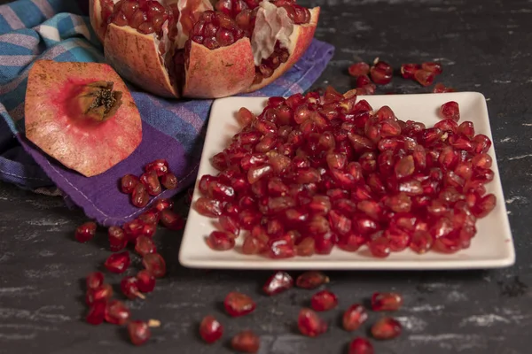 Pomegranate fruit — Stock Photo, Image