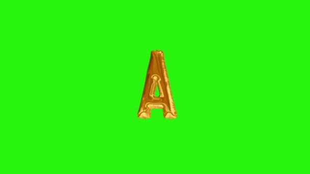 Χρυσό γράμμα A. Χρυσό αλουμινόχαρτο ήλιο μπαλόνι αλφάβητο επιπλέει στην πράσινη οθόνη — Αρχείο Βίντεο