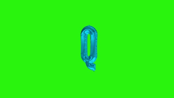 Mavi harf Q. Yeşil ekranda süzülen mavi folyo helyum balonu alfabesi — Stok video
