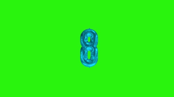 Číslo 8 osmý osmý rok oslavy modrý fólie balón plovoucí na zelené — Stock video