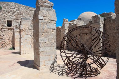 Girit, Yunanistan 'daki Venedik kalesi harabeleri. 19 Haziran 2016