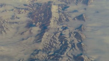 Uçak Iran Dağların üzerinden gelen havadan görünümü