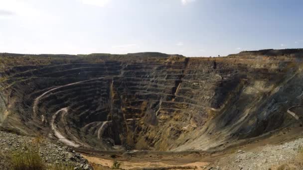 Kamieniołom górnictwa odkrywkowego. Timelapse — Wideo stockowe