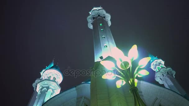 Mezquita Kul Sharif en Kazán Kremlin por la noche. Rusia — Vídeos de Stock