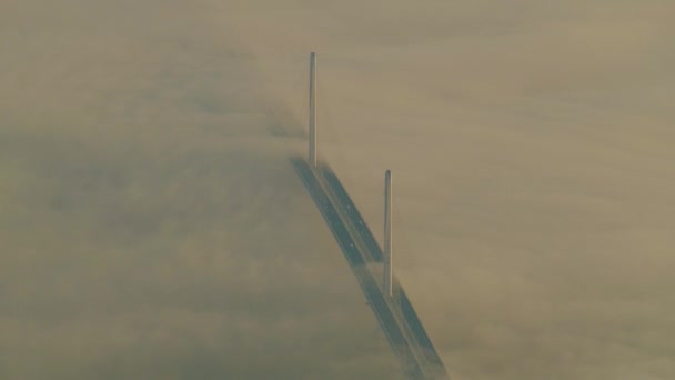 Καλώδιο μείνει γέφυρα σε ομίχλη το πρωί, πόλη Σαγκάη — Αρχείο Βίντεο