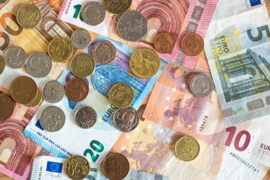 Para Euro sikkeler ve banknotlar. Ekonomik kriz. AB