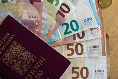 Czech Euro ile seyahat pasaportu. seyahat yasağı, turizmde iklim kaybı