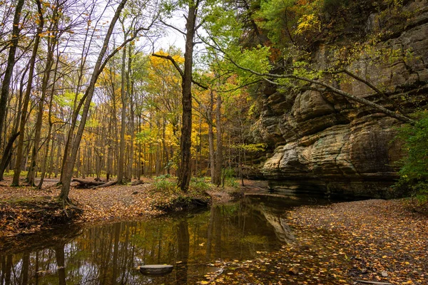 Hösten i Illinois canyon. — Stockfoto