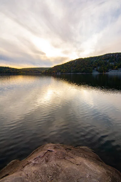 Puesta Sol Agua Parque Estatal Devils Lake — Foto de Stock