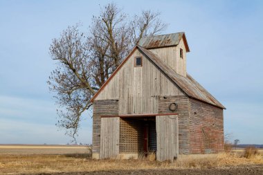 Açık alanda eski bir mısır beşiği. Büro Bölgesi, Illinois, Usa