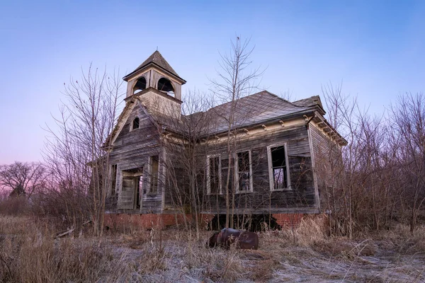 Old abandoned schoolhouse in the rural Midwest.  Elmira, Illinoi Stock Image