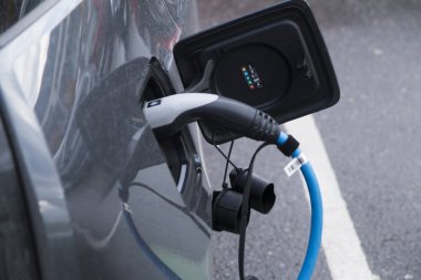 Elektrikli araç şarj noktası