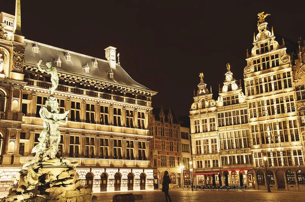 Nachtlandschap Van Grote Markt Antwerpen België Met Veel Licht Gildehuizen — Stockfoto