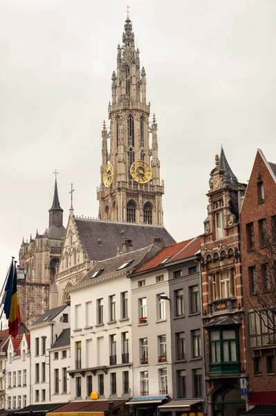 Verticaal Zicht Klokkentoren Van Onze Lieve Vrouwekathedraal Antwerpen Unesco Werelderfgoed — Stockfoto