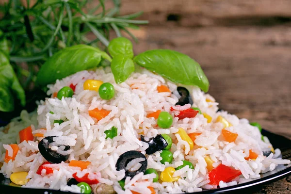 Salada de arroz com legumes Imagem De Stock